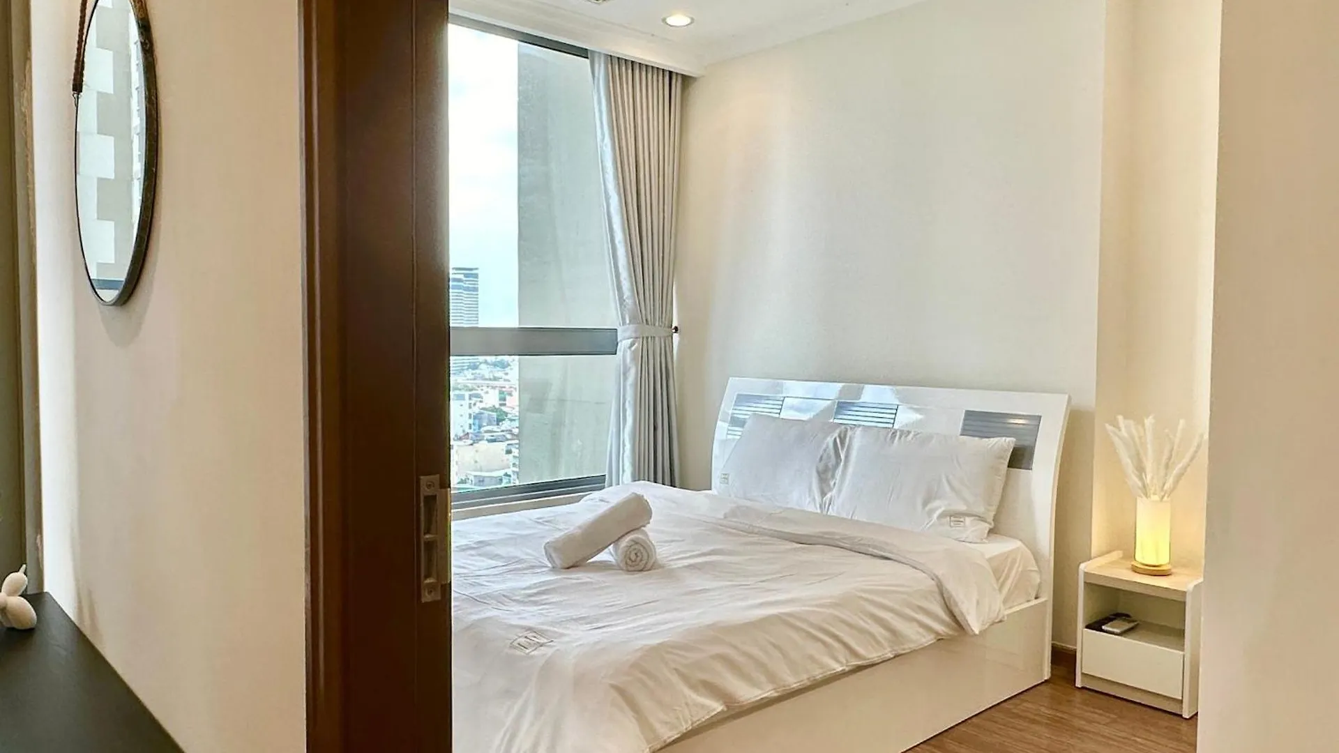 Luxury Stay Vinhomes Landmark Apartment Ho Chi Minh City Vietnam