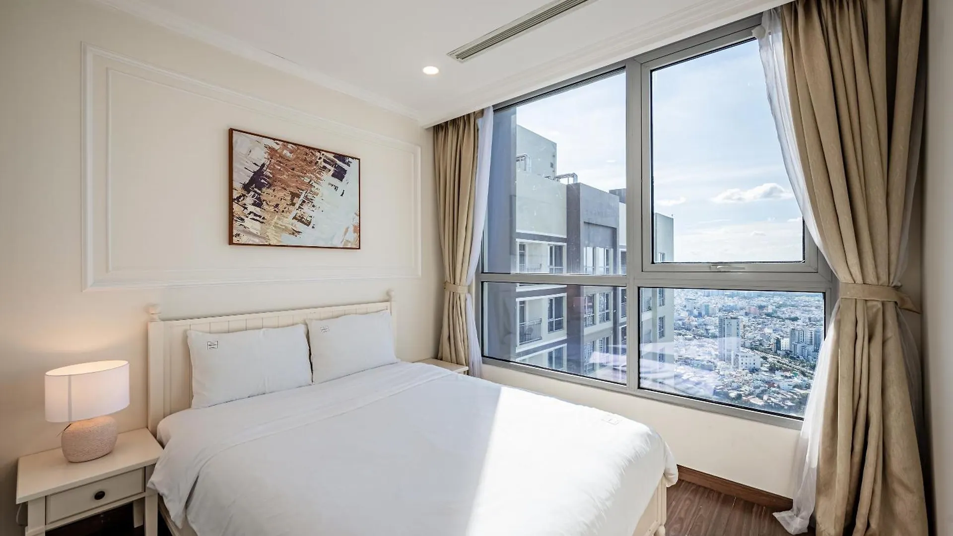 Luxury Stay Vinhomes Landmark Apartment Ho Chi Minh City